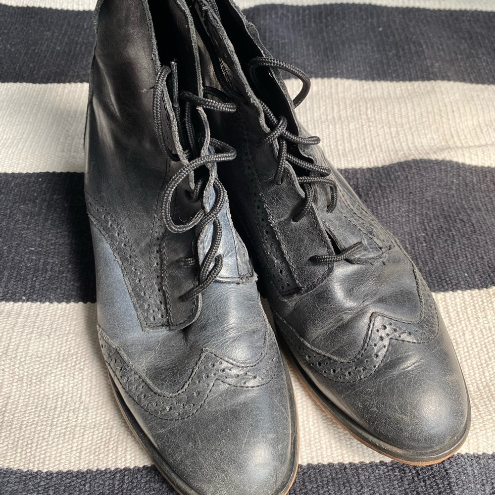 Men's Black Leather Brogue Shoes